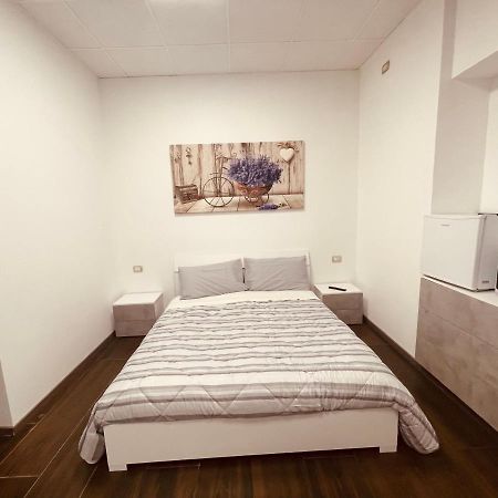 Maura'S B&B Галларате Экстерьер фото